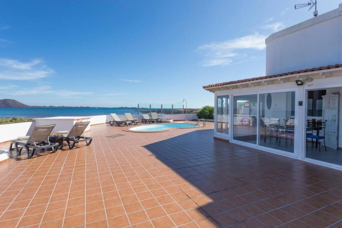 Corralejo Beachfront Villa Remos With Lobos Island View, Private Pool, Wifi & Bbq By Amazzzing Travel Exterior foto